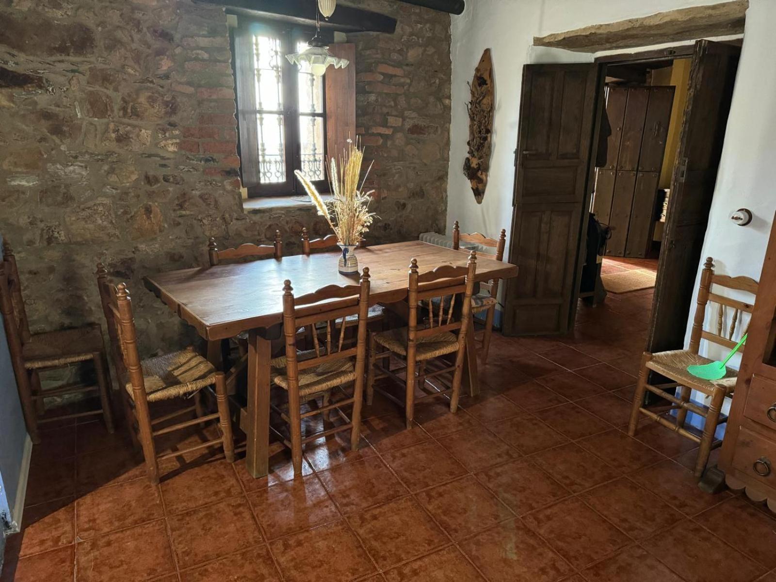 Alma De Villuercas Guest House Cabanas del Castillo Luaran gambar